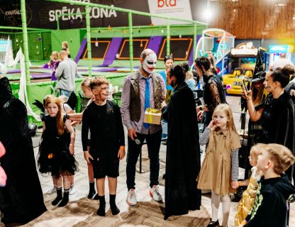 SPOCĪGAIS HELOVĪNS KVARTĀLĀ 86 - BILDES