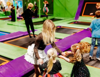 SPOCĪGAIS HELOVĪNS KVARTĀLĀ 86 - BILDES