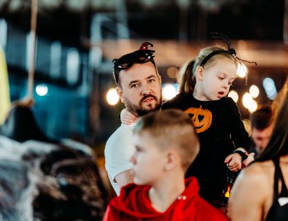 SPOCĪGAIS HELOVĪNS KVARTĀLĀ 86 - BILDES