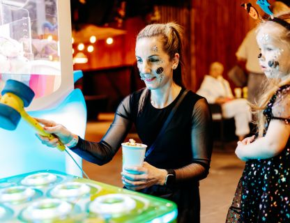 SPOCĪGAIS HELOVĪNS KVARTĀLĀ 86 - BILDES