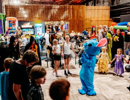 SPOCĪGAIS HELOVĪNS KVARTĀLĀ 86 - BILDES