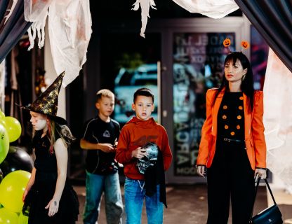 SPOCĪGAIS HELOVĪNS KVARTĀLĀ 86 - BILDES